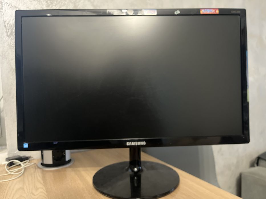 Monitor Samsung S24C300H