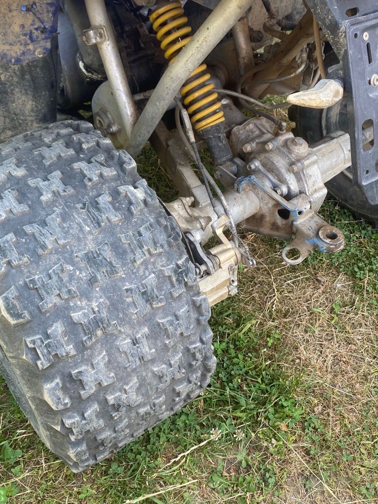 Vând Polaris Phoenix 200
Merge forte bine  
Fără defecte carburator no