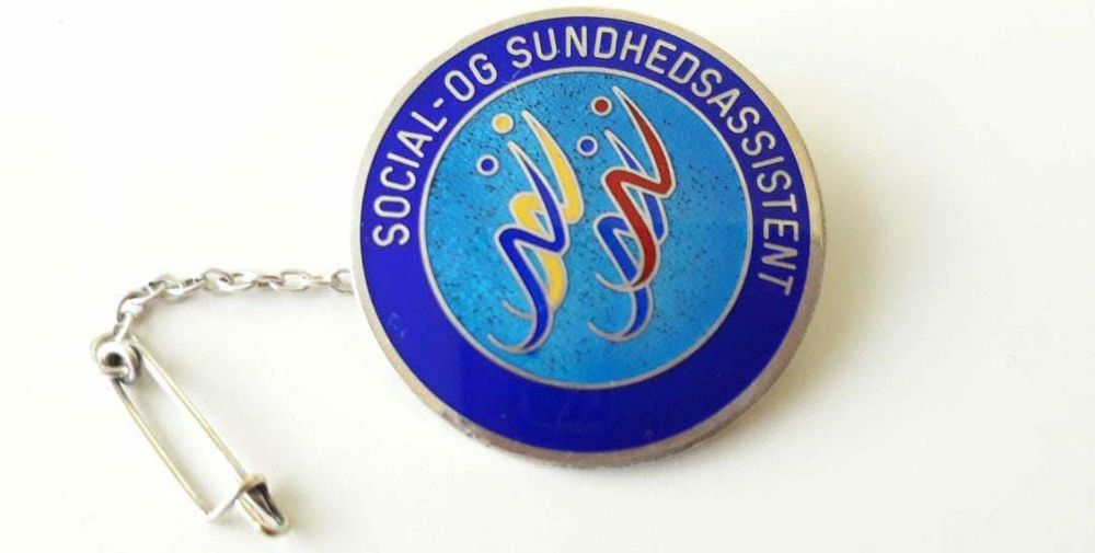 Brose insigna Asistent Medical Social, argint 925 sterling, Danemarca