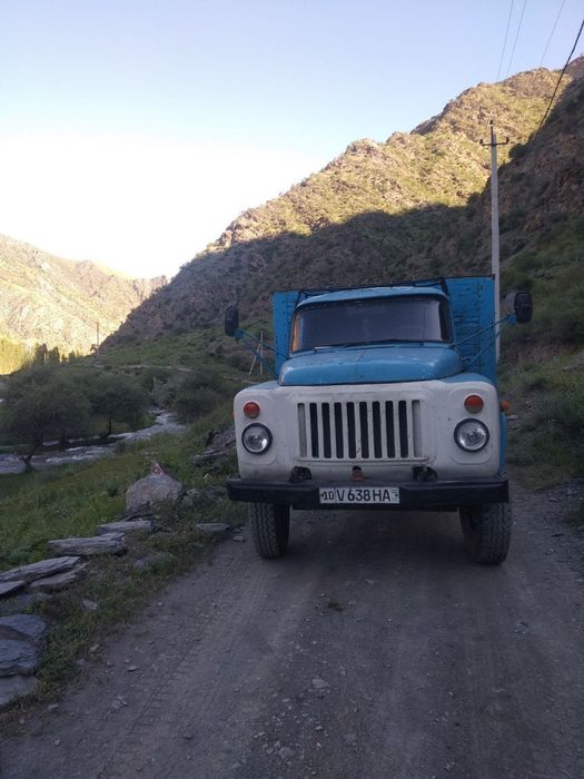 Gaz 53 sotiladi.