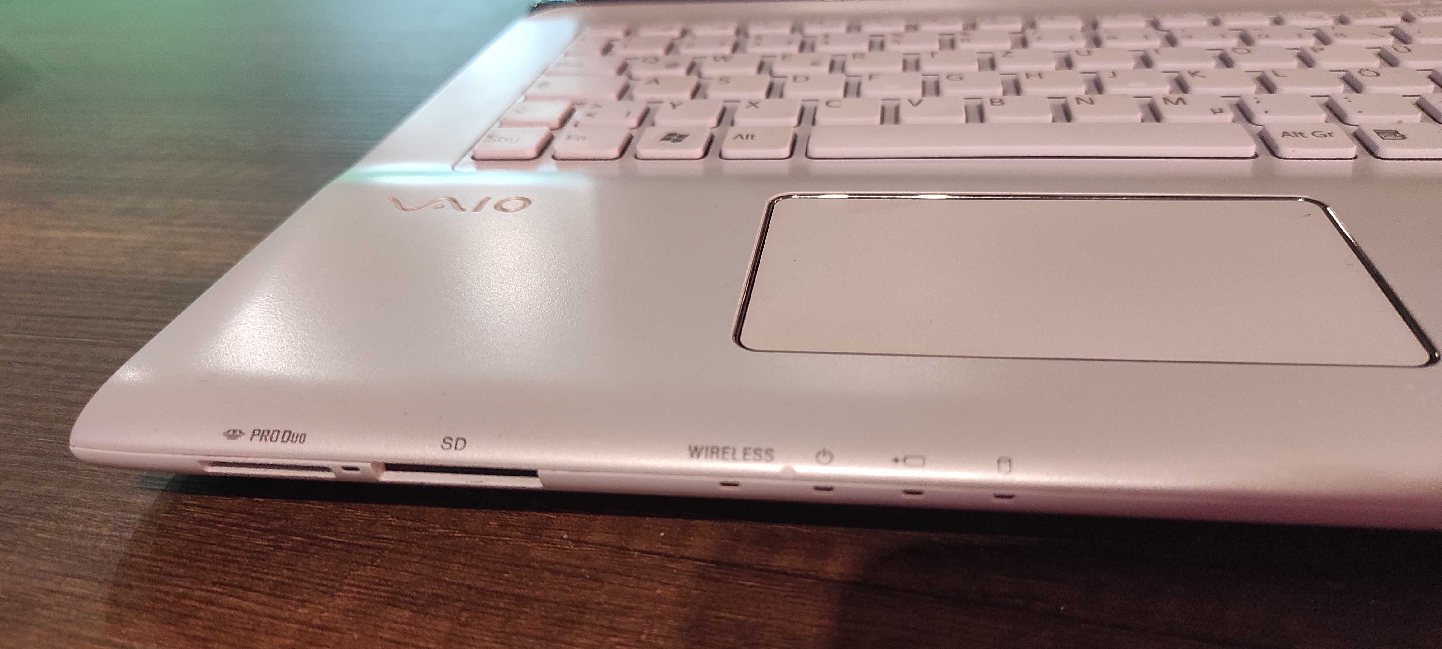ОФЕРТА! Sony VAIO i5 3.20Ghz 6GB 750GB КАТО НОВ!