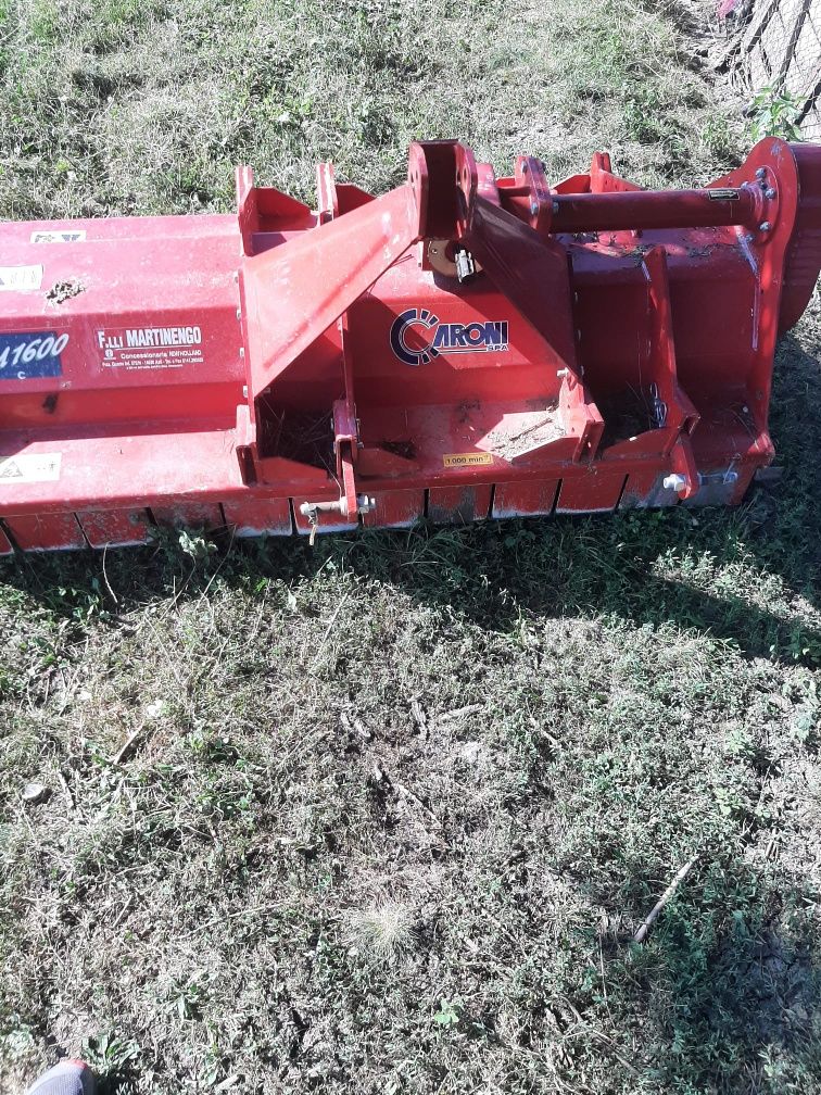 Tocător profesional caroni