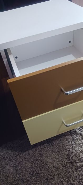 Нощно шкафче с 2 чекмеджета