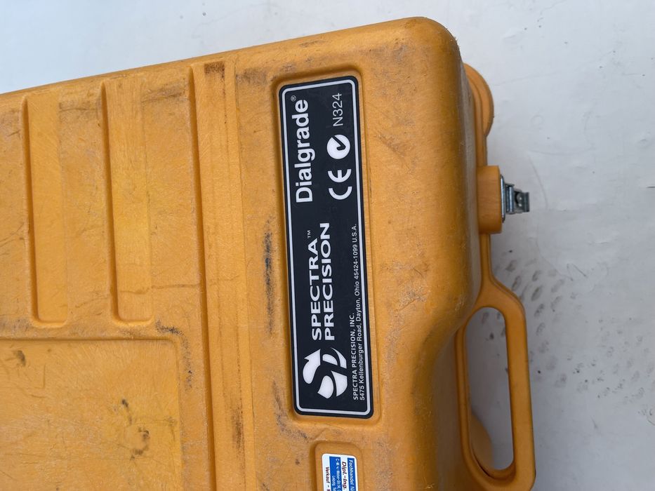 Spectra precision tevi canalizare topcon leica piper