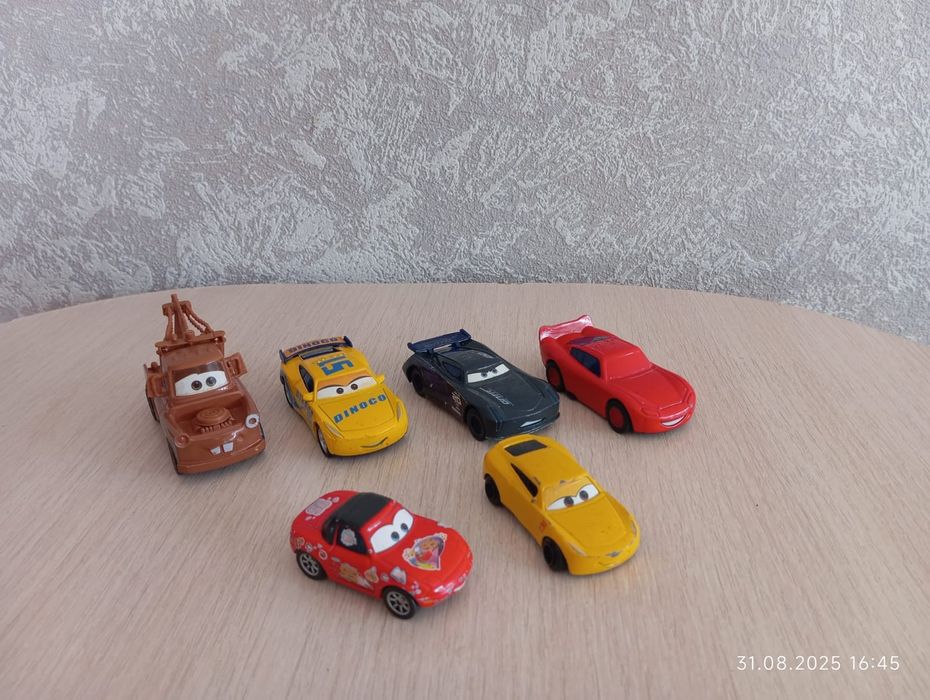 Игрушки машинки Тачки  Молния Маквин и грузовик Мак