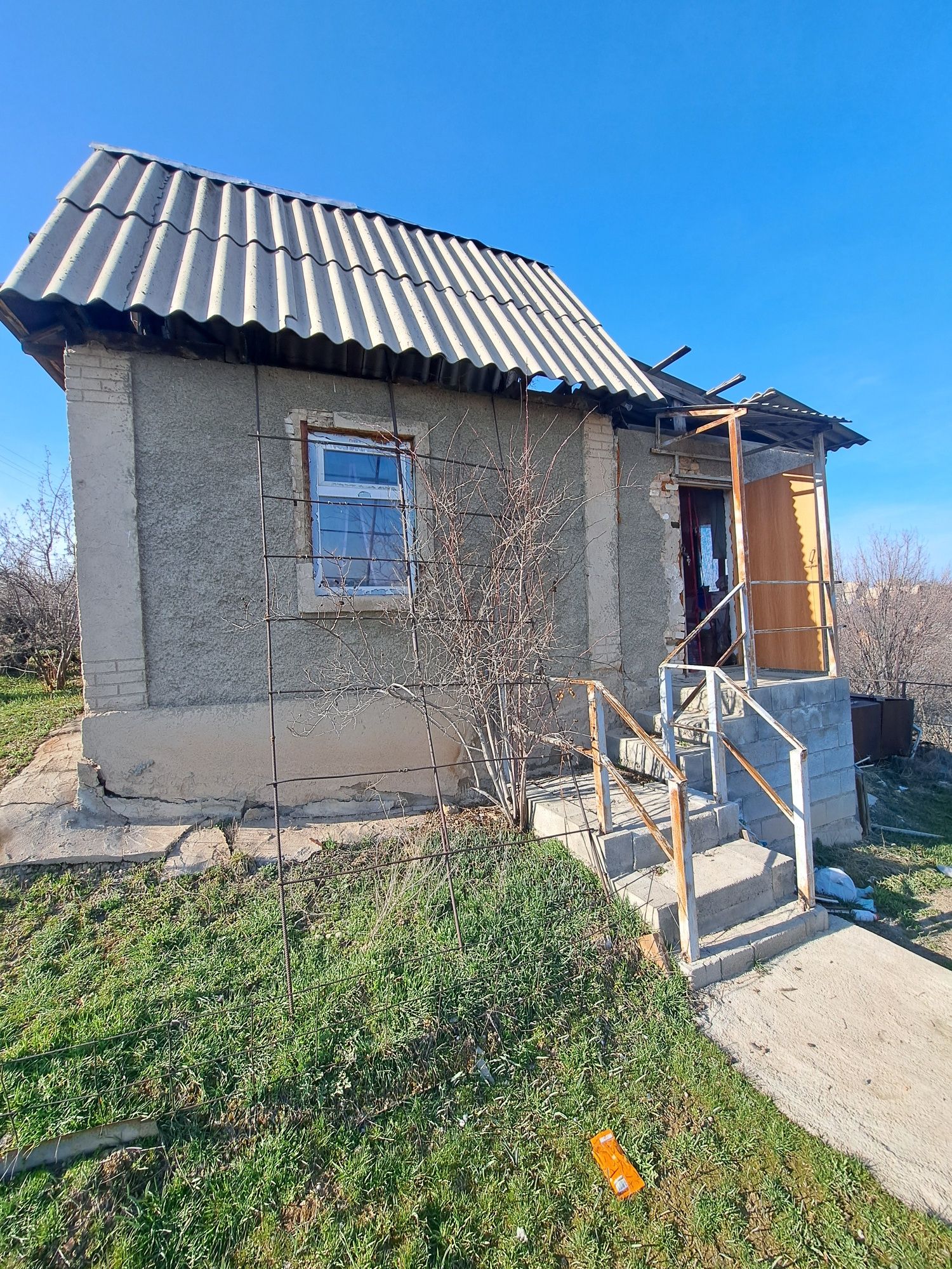 В Турарских дачах, продаётся дача. 6 соток. 2 млн.