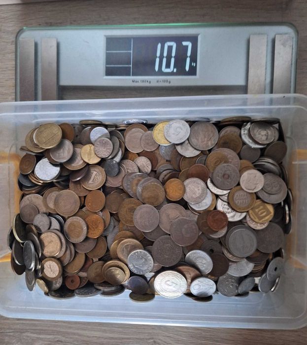 LOT 10 Kg monede straine diverse == peste 2000 bucati