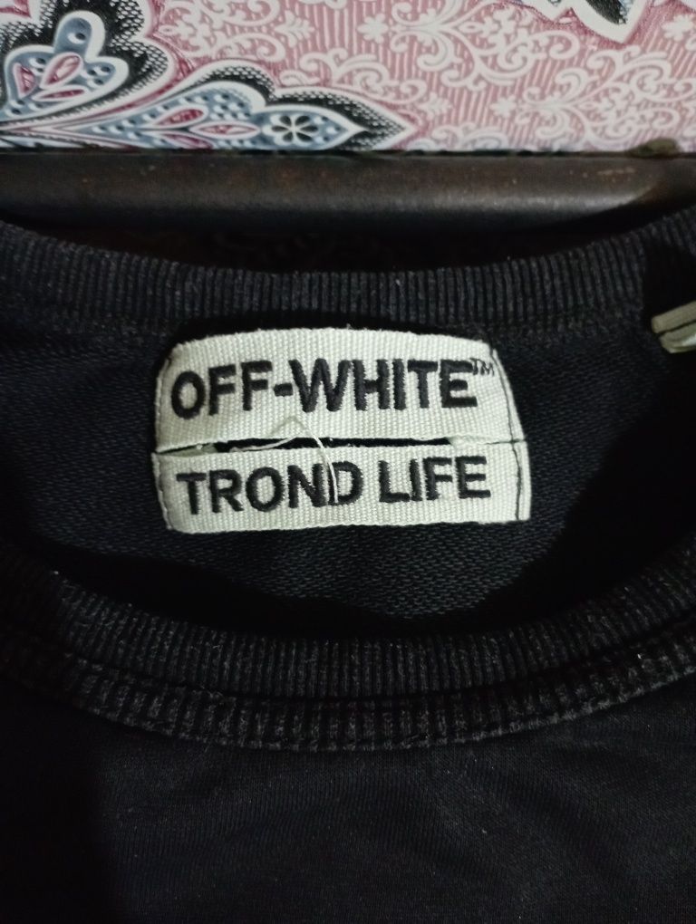 Sweater Off-White Trond Life