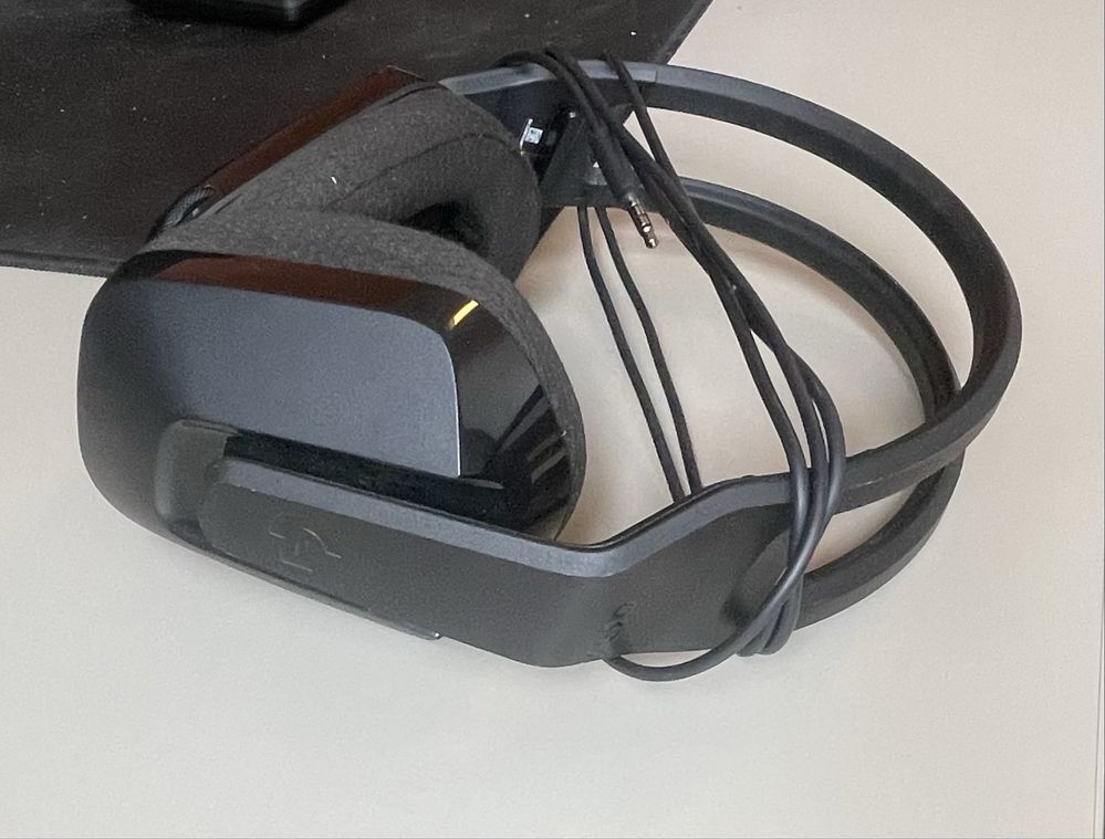 Gaming слушалки logitech G335