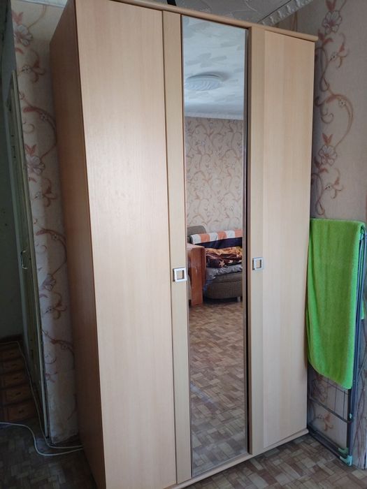 Продам шкаф для одежды
