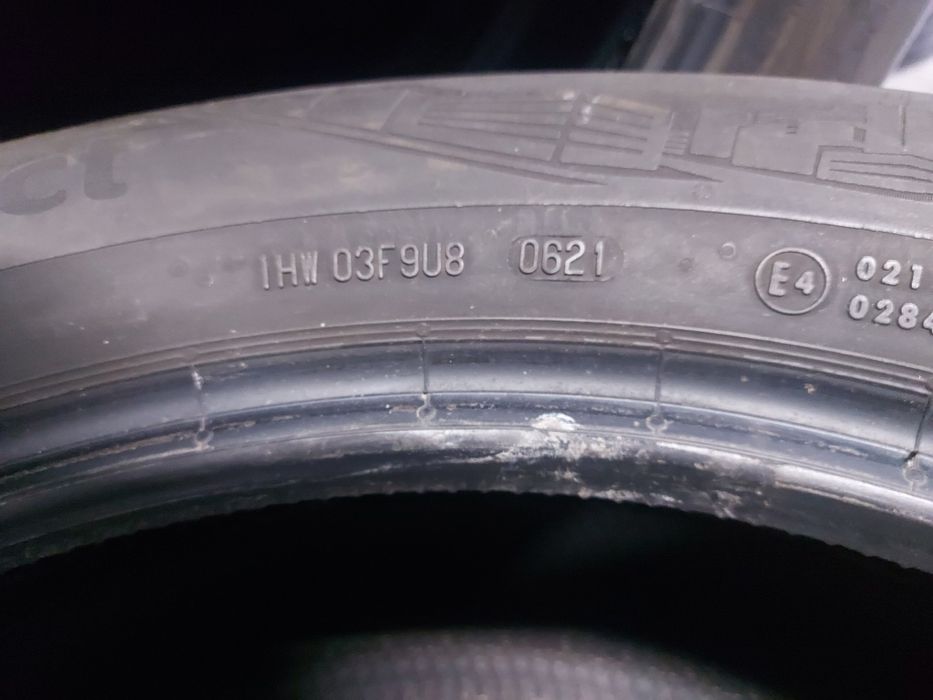 235/55R18 Continental Allseason