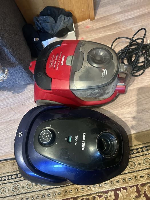 Пылесосы на запчасти работет шланги нету и все Самсунг 2000w , PHILIPS