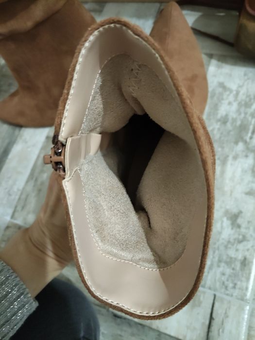 Дамски лот от палто и боти