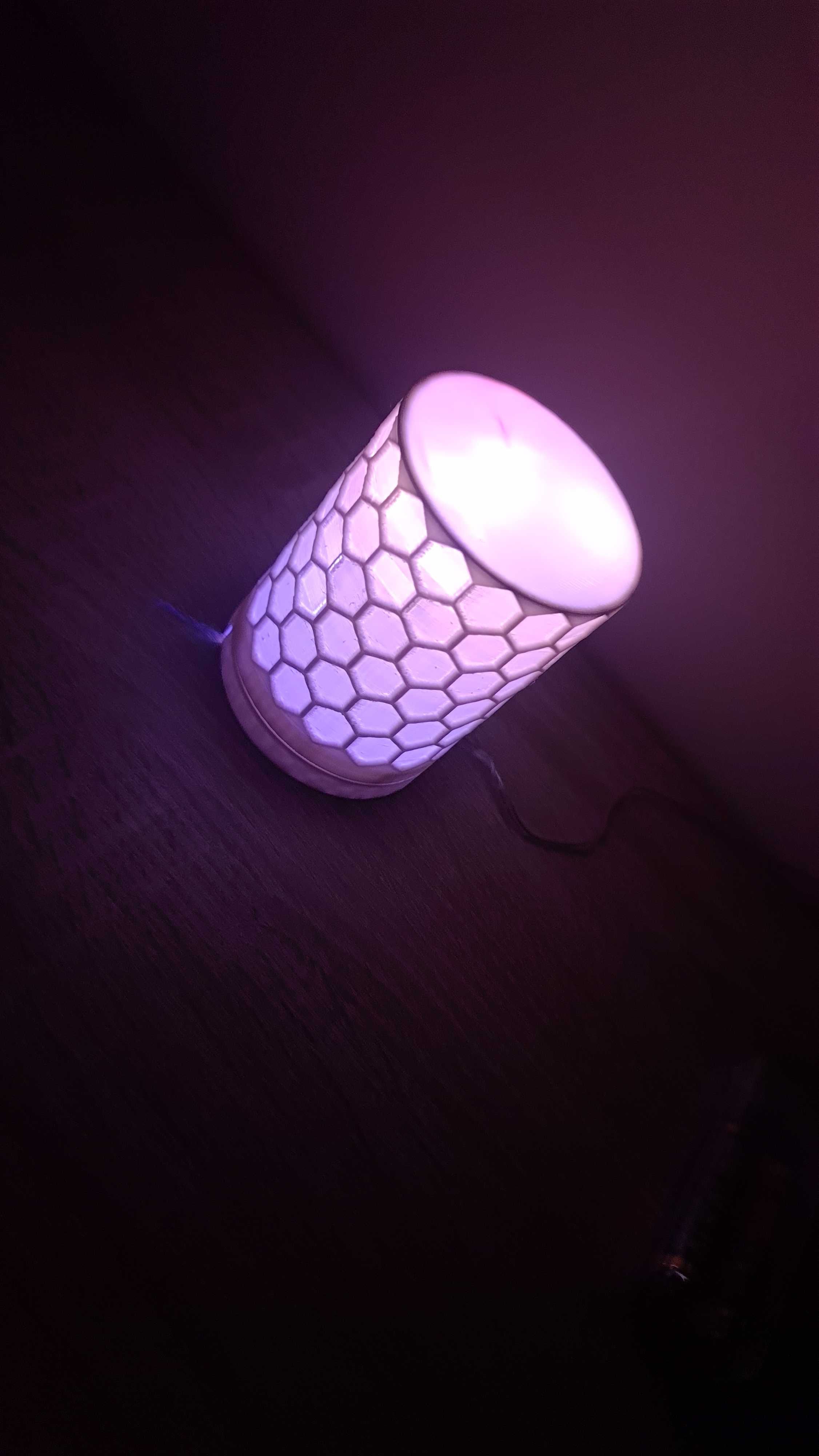 3D принтирана Hex лампа с таймер – нощна светлина
