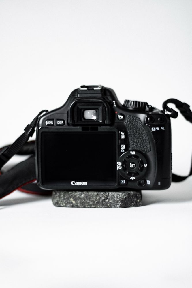 Canon 550d + 18-55mm в идеальном состоянии