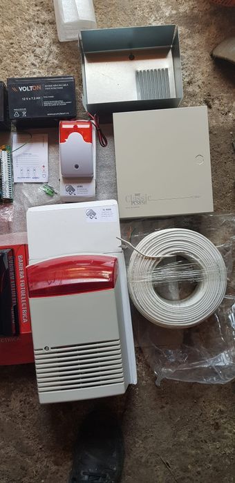 Kit Alarma antiefractie PC585 cu 4 bariere fotoelectrice si accesorii