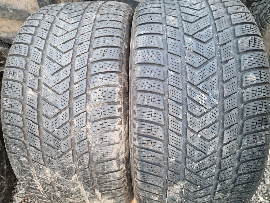 Anvelope 295/40R20 marca Pirelli, DOT 2021,5 mm