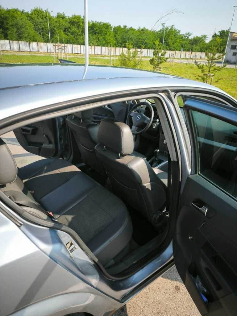 Opel Astra H 1.8 Cosmo