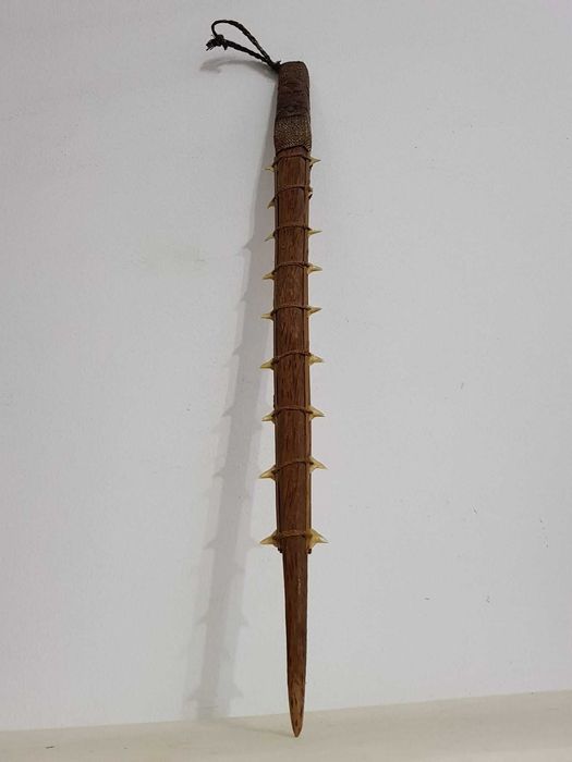 Sabie tribala vintage dinti de rechin sec.XIX