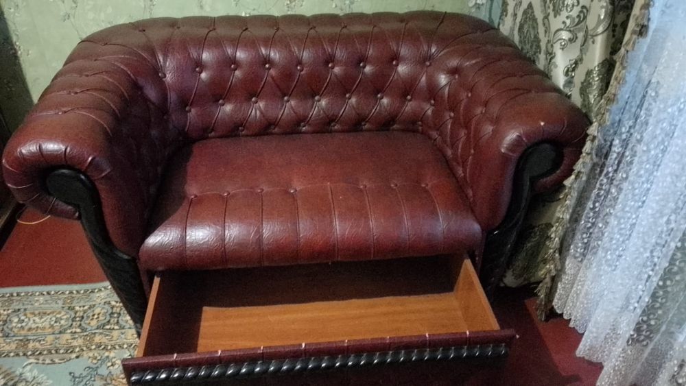 Продам. Офисная мебель