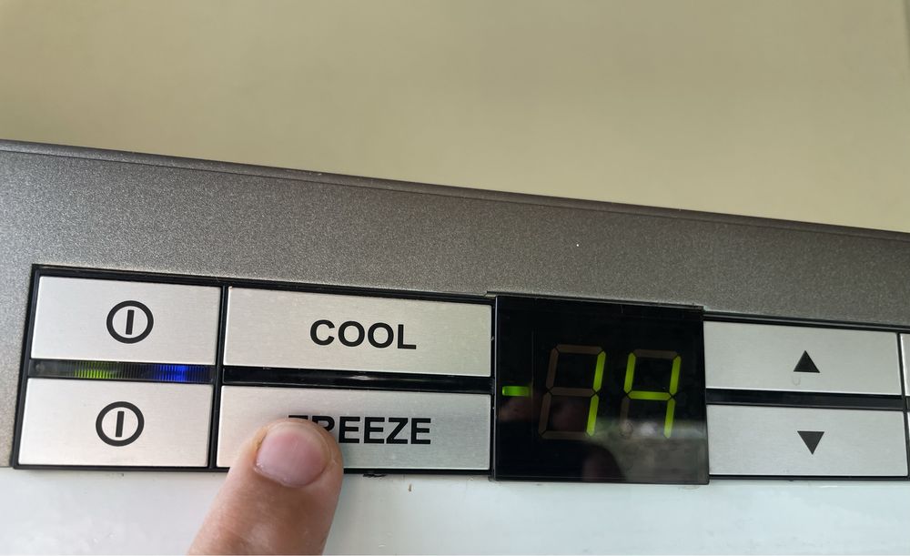 Frigider cu congelator Gram -Ocazie