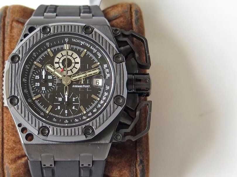 Часовници Audemars Piguet Offshore Survivor черен