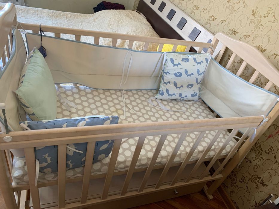 Манеж качалка в идеальном состоянии