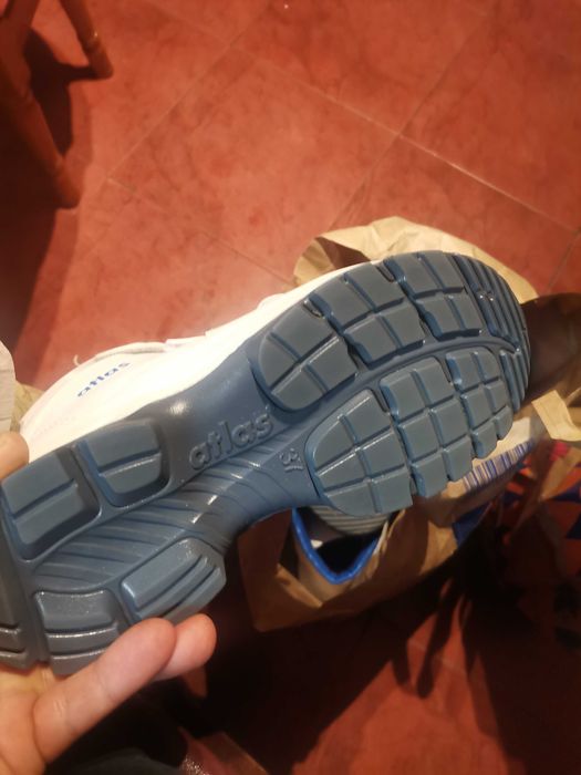 Bocanci atlas bombeu metal