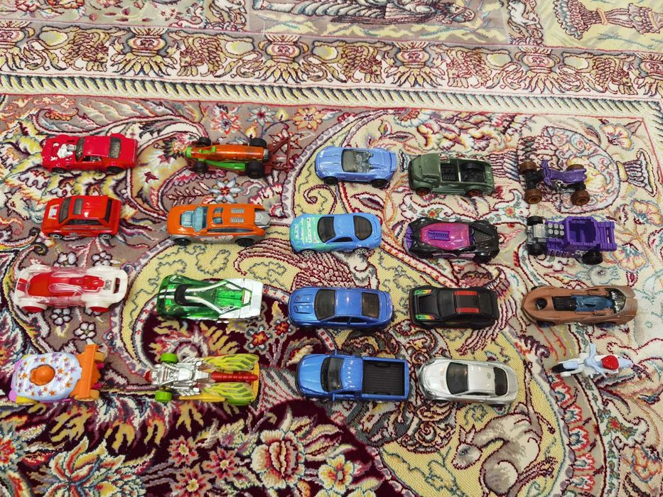 Машинки хотвилс оригинал по 800 тенге