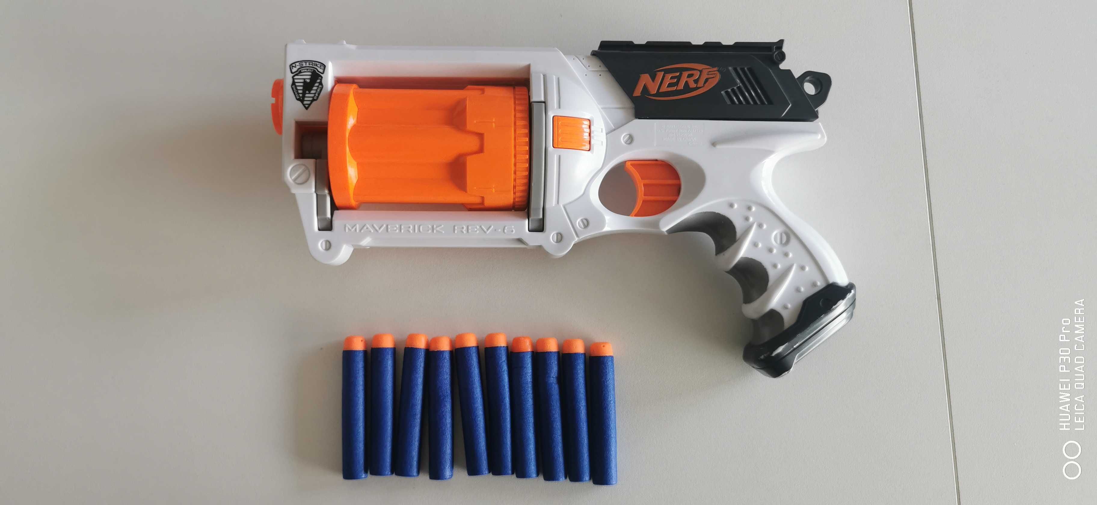 Nerf Maverick Rev-6 бластер +10 патрона