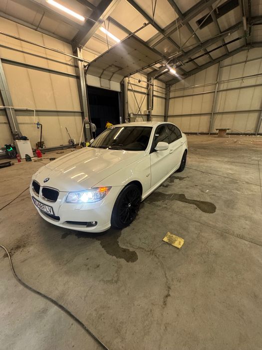 BMW seria 3 / 320I 2009