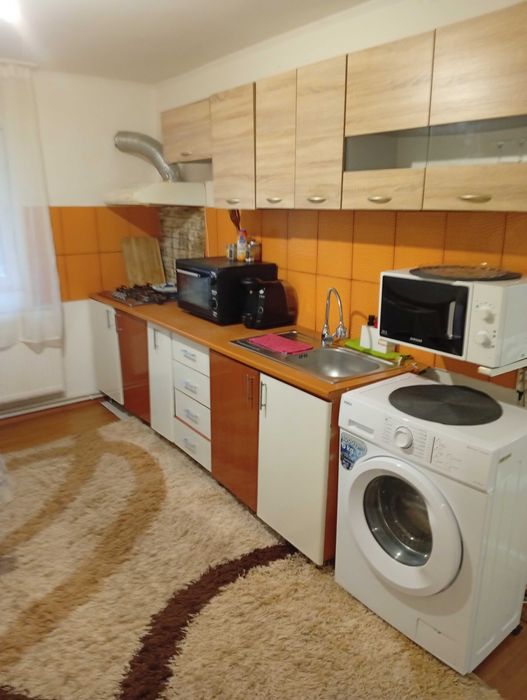 Închiriez 2 camere in Mioveni