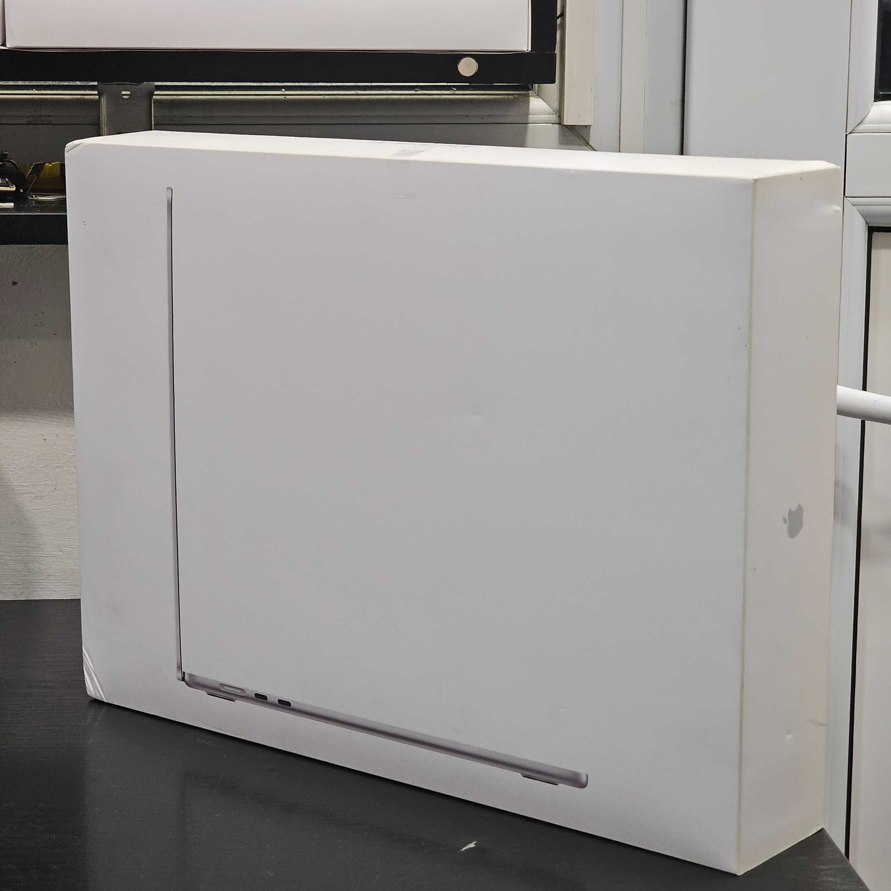 Hope Amanet P8 MacBook Air 2024 M3 Sigilat Garantie 12 Luni