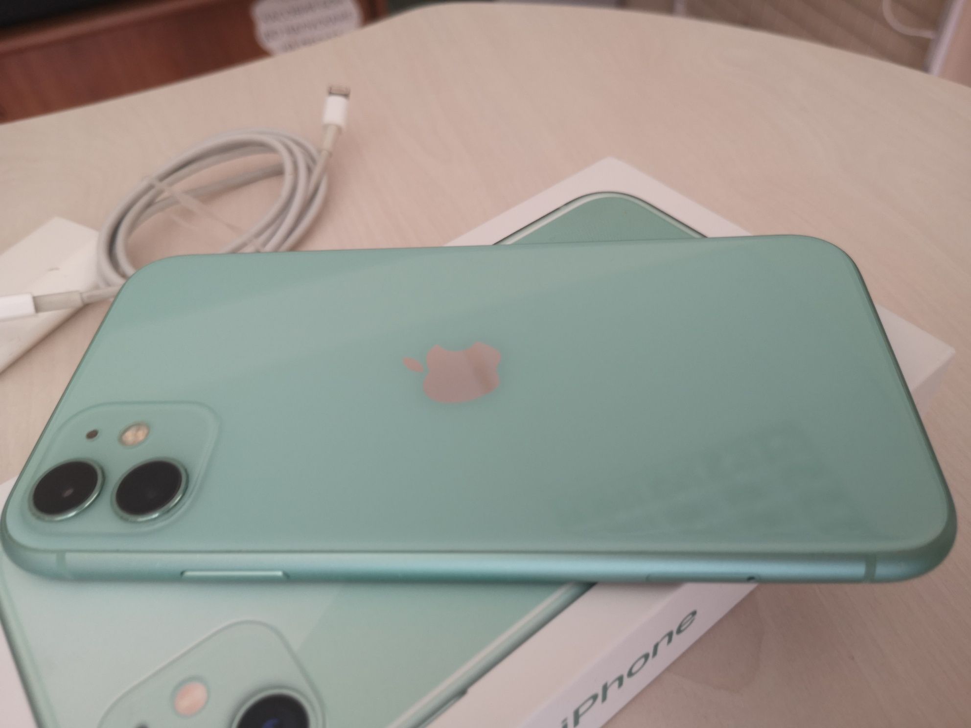 Iphone 11-128gb Green /100 %Battery health