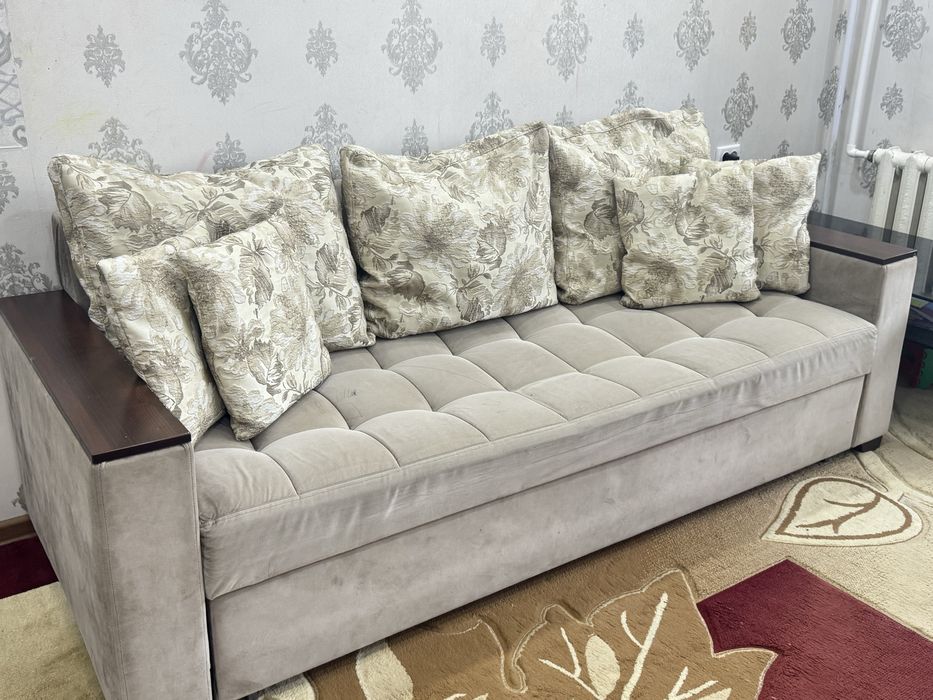 Диван и  2 кресла