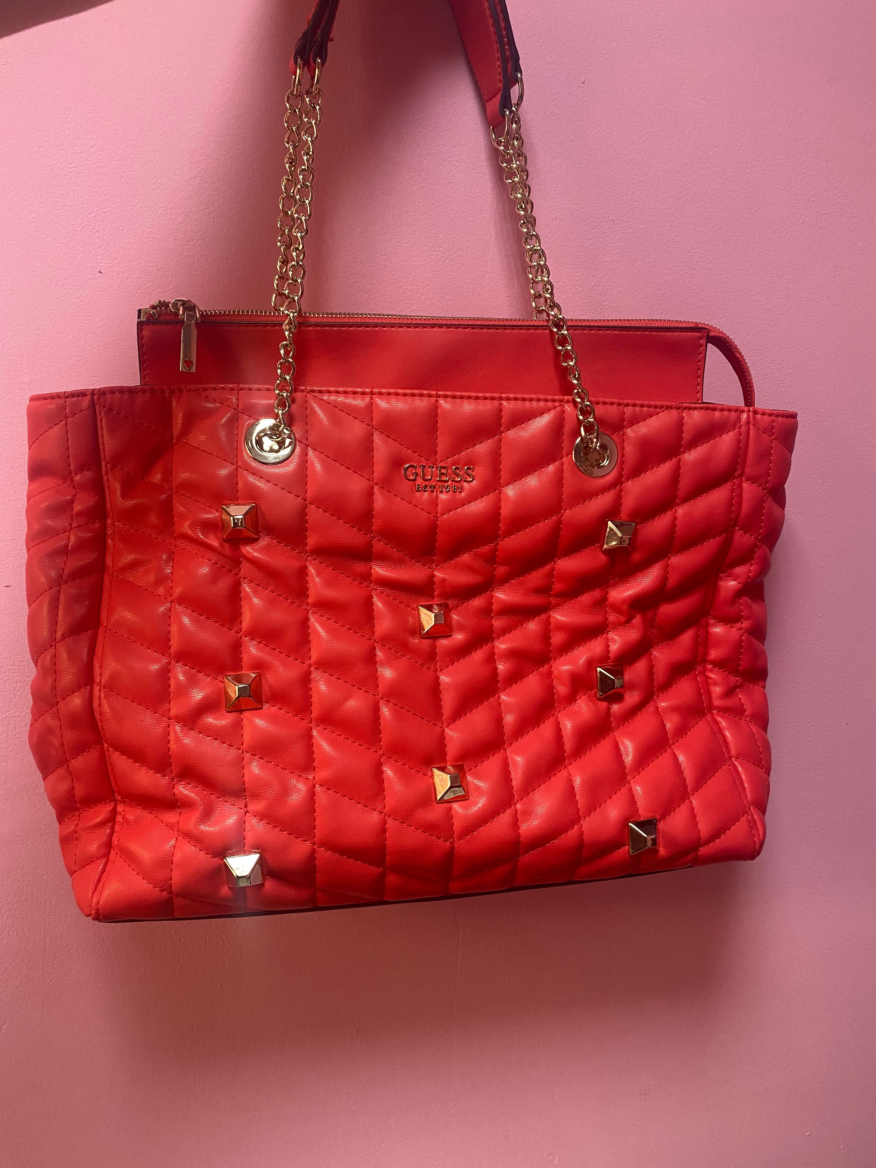 GUESS оригинална дамска чанта корал