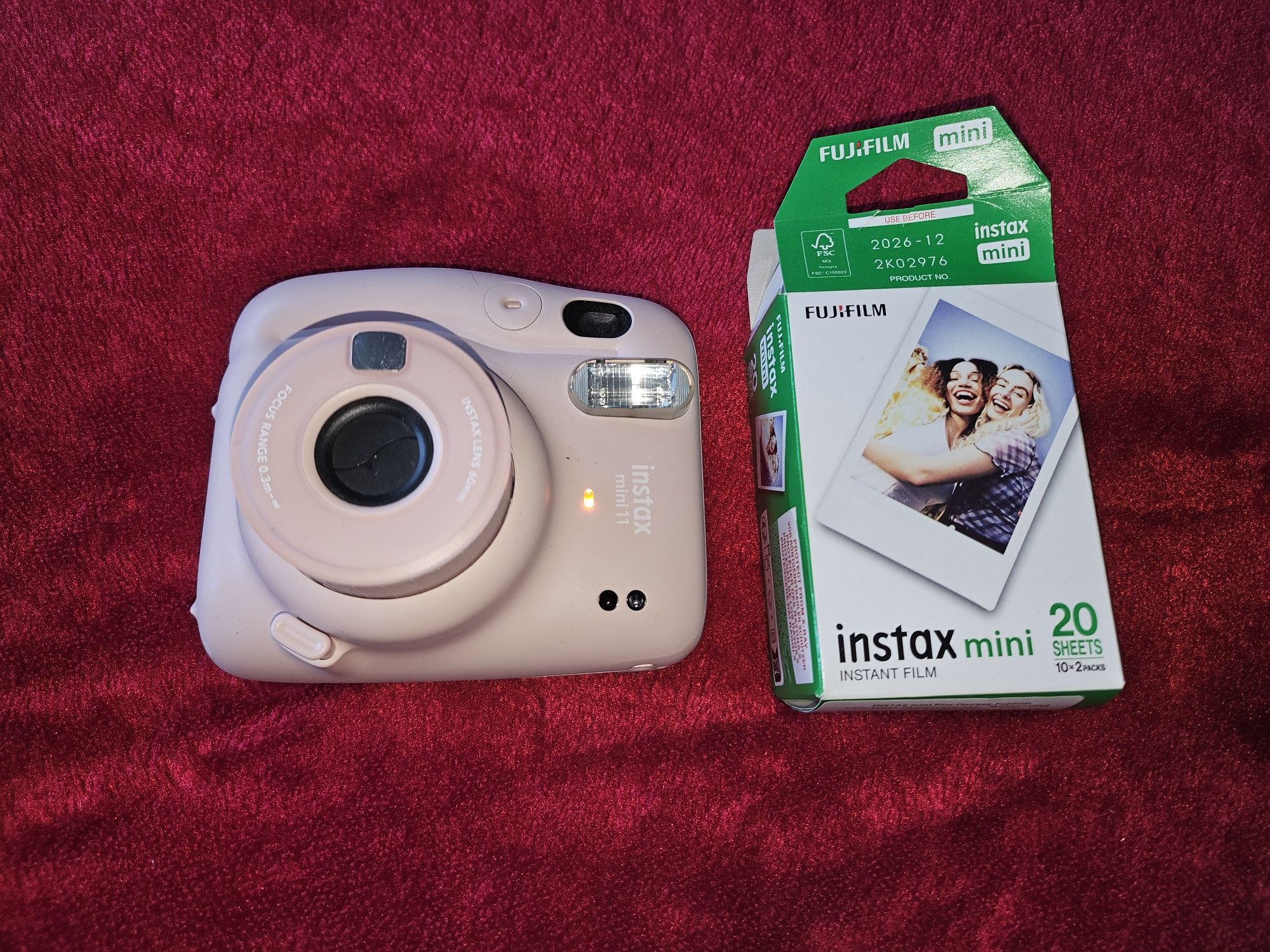Instax Mini 11 с хартия