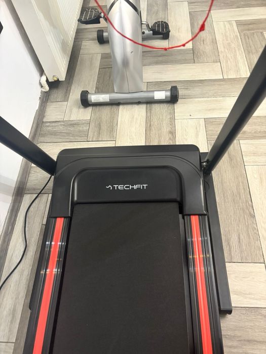 Banda de alergare electric Techfit MT150