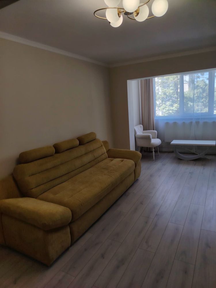 Inchiriez apartament 3 camere RENOVAT