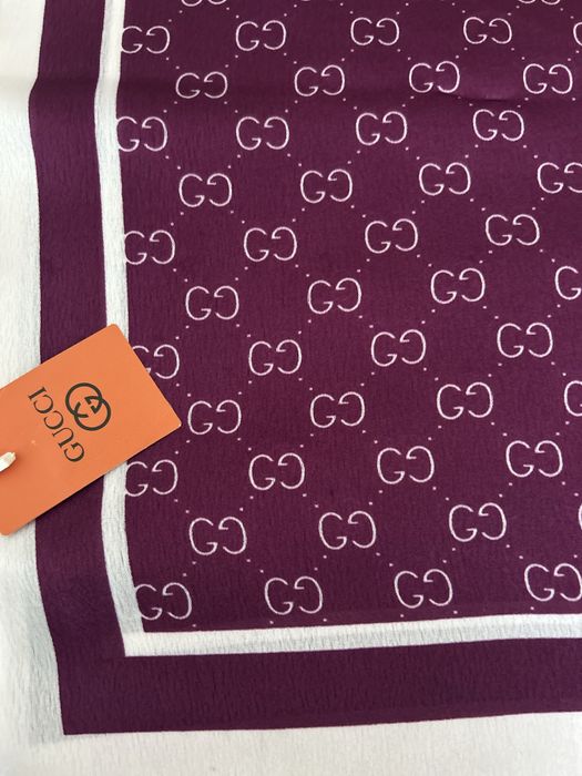 Маркови правоъгълни дълги шалове Gucci