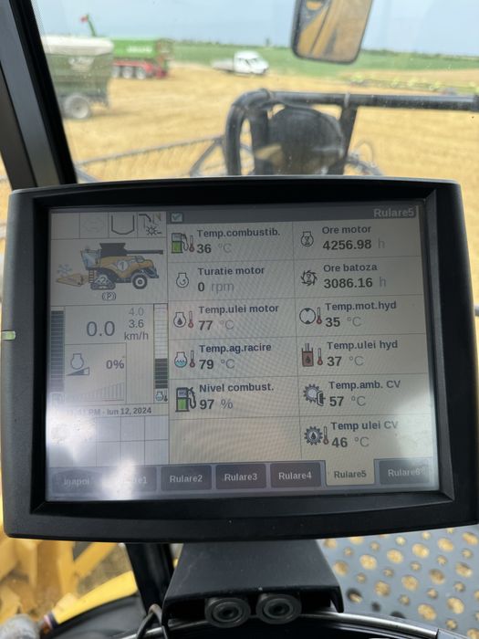 New Holland CR 10.90