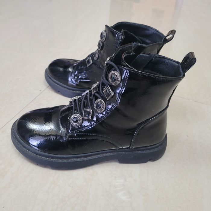 Vând ghete de lac, mărimea 31