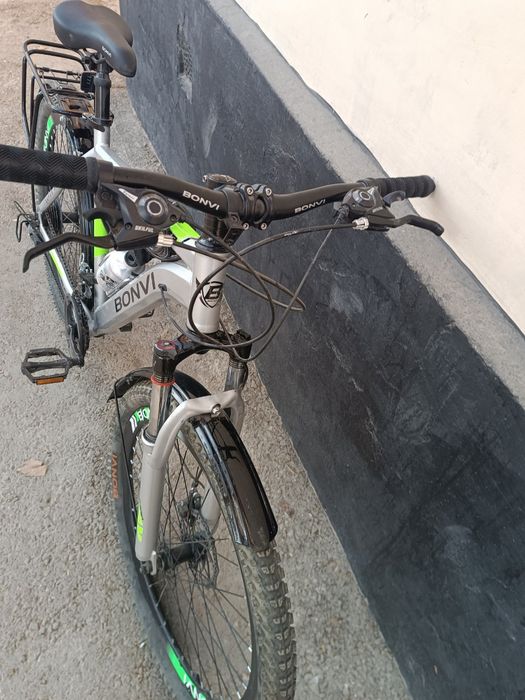 BONVI velosiped yangi   uygacha yurgan faqat.