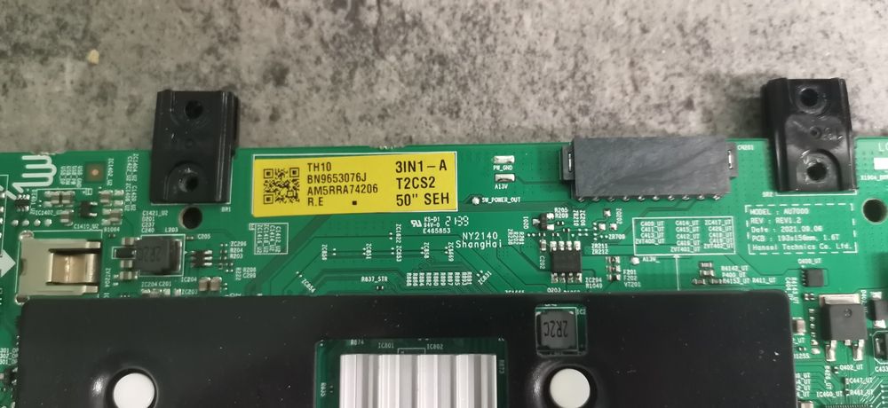 SAMSUNG UE50AU7172UXXH на части