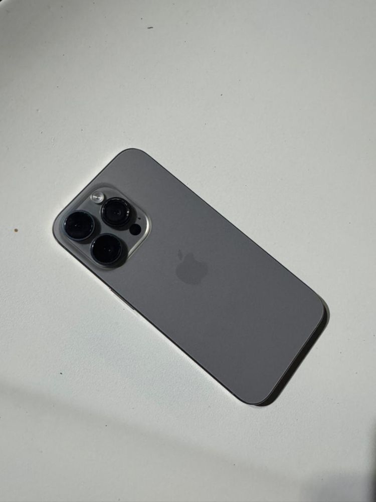 Iphone  15pro 256гб