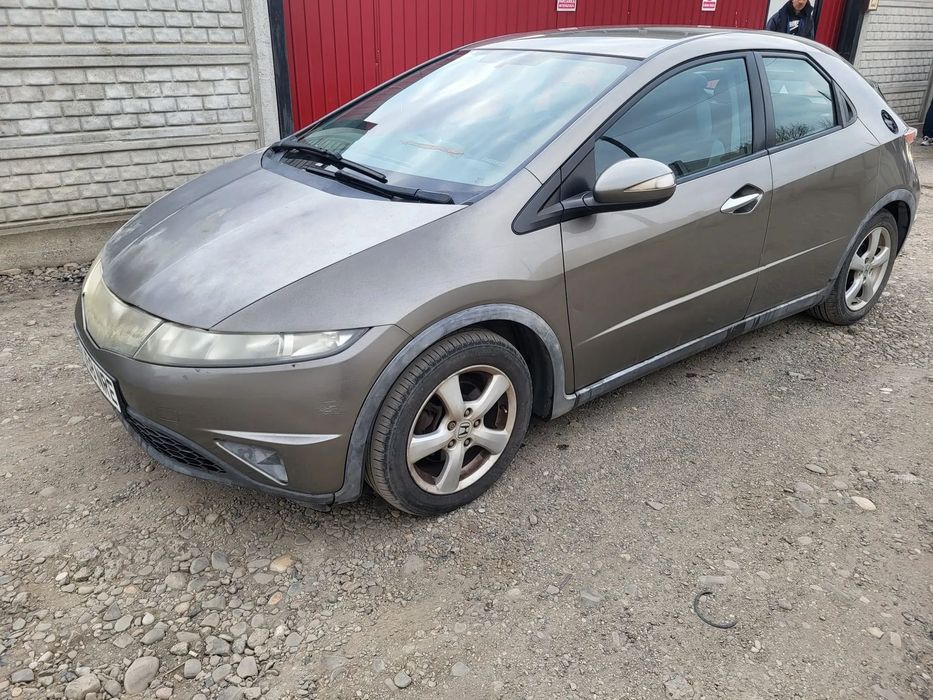 Usa fata stnga/Usa spate stanga/Bara spate  Honda Civic 2.2 I-CDTI N22A , an fabr. 2009