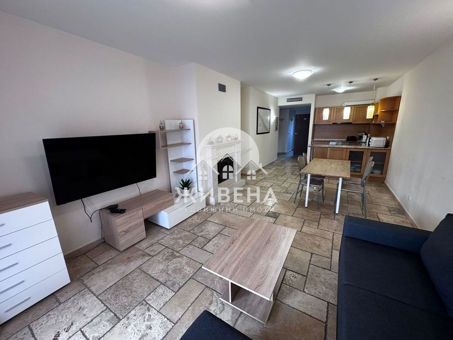 Продава обзаведен 3-стаен апартамент, с.Топола