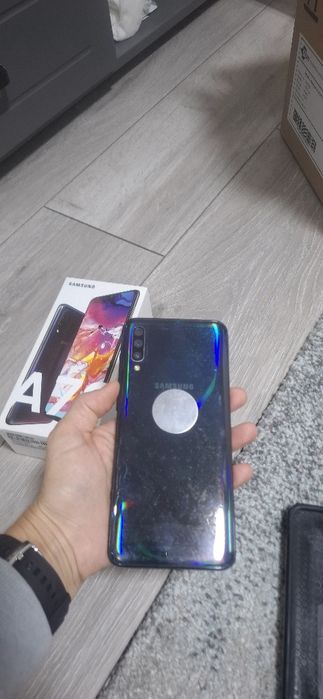 Vând telefon samsung A70