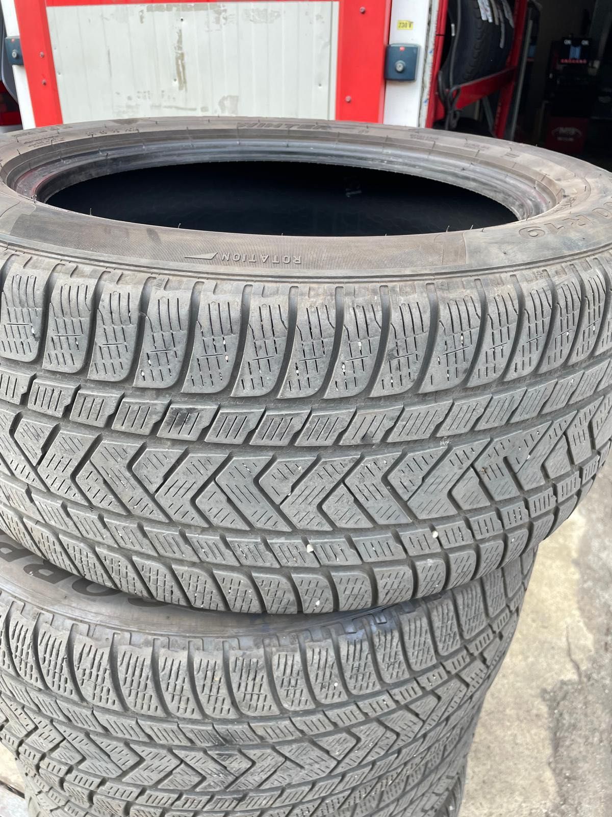 Vând set 4 anvelope Pirelli Scorpion 265/50 R19 – DOT 2022