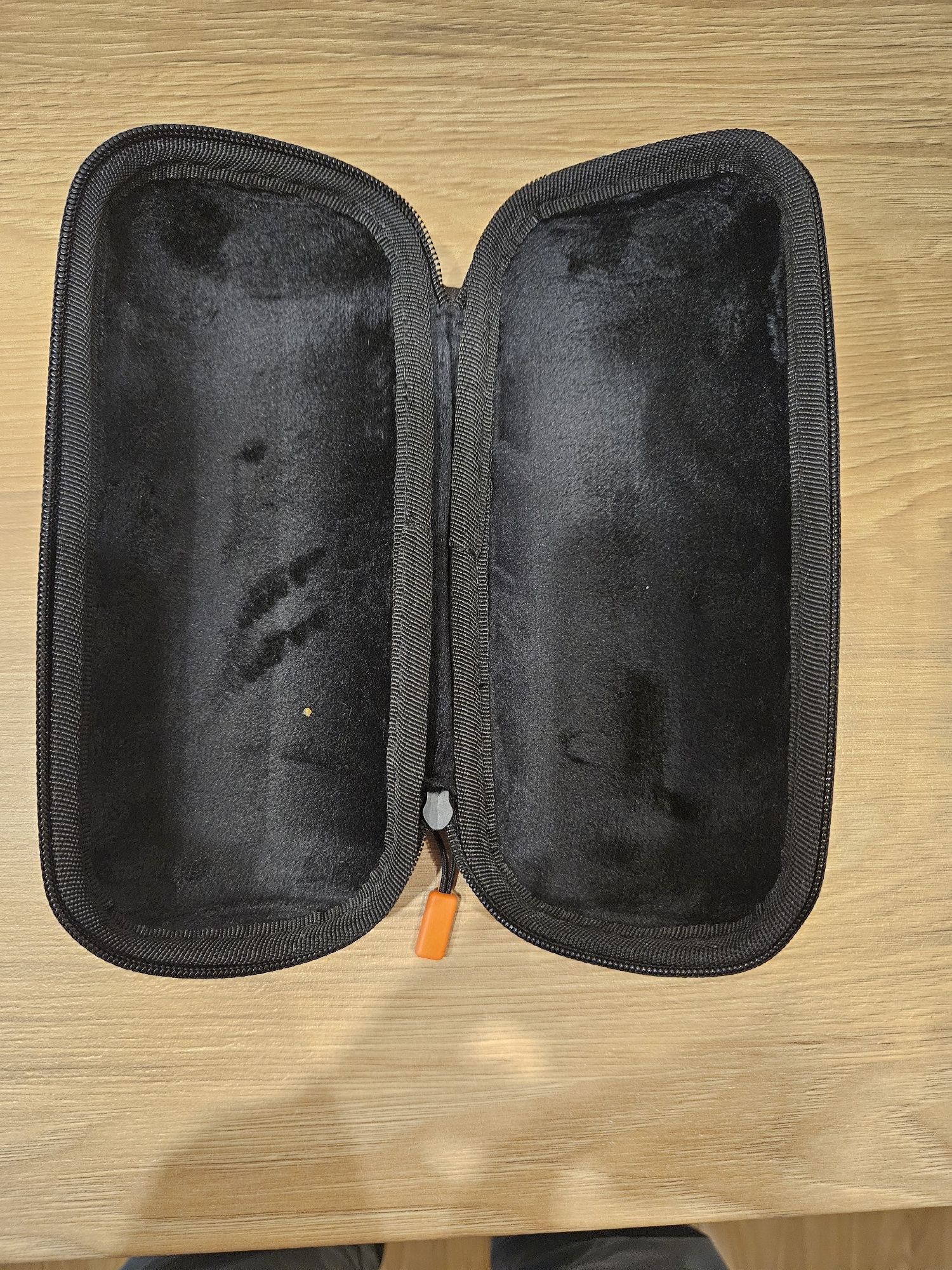 Продам чехол для jbl flip